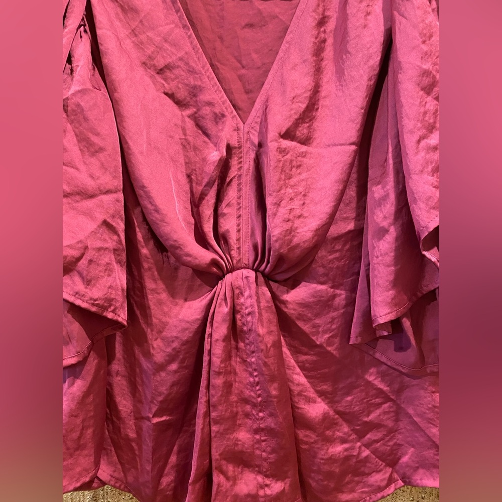 DKNY by Donna Karan Satin Fuchsia Pink V-Neck Short Flutter Sleeve Blouse - L - Picture 4 of 6